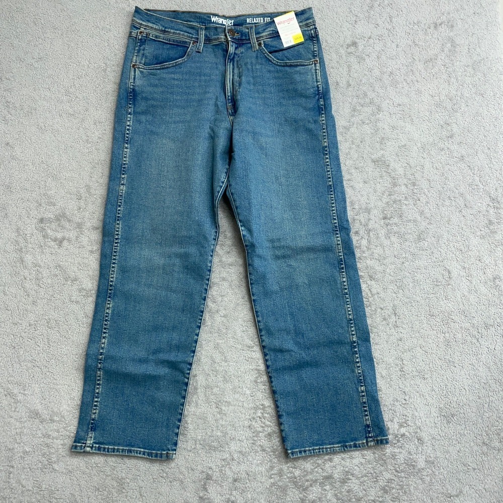 NEW Wrangler Men's 32x30 Relaxed Fit Straight Leg Blue Denim Jeans - Picture 4 of 8